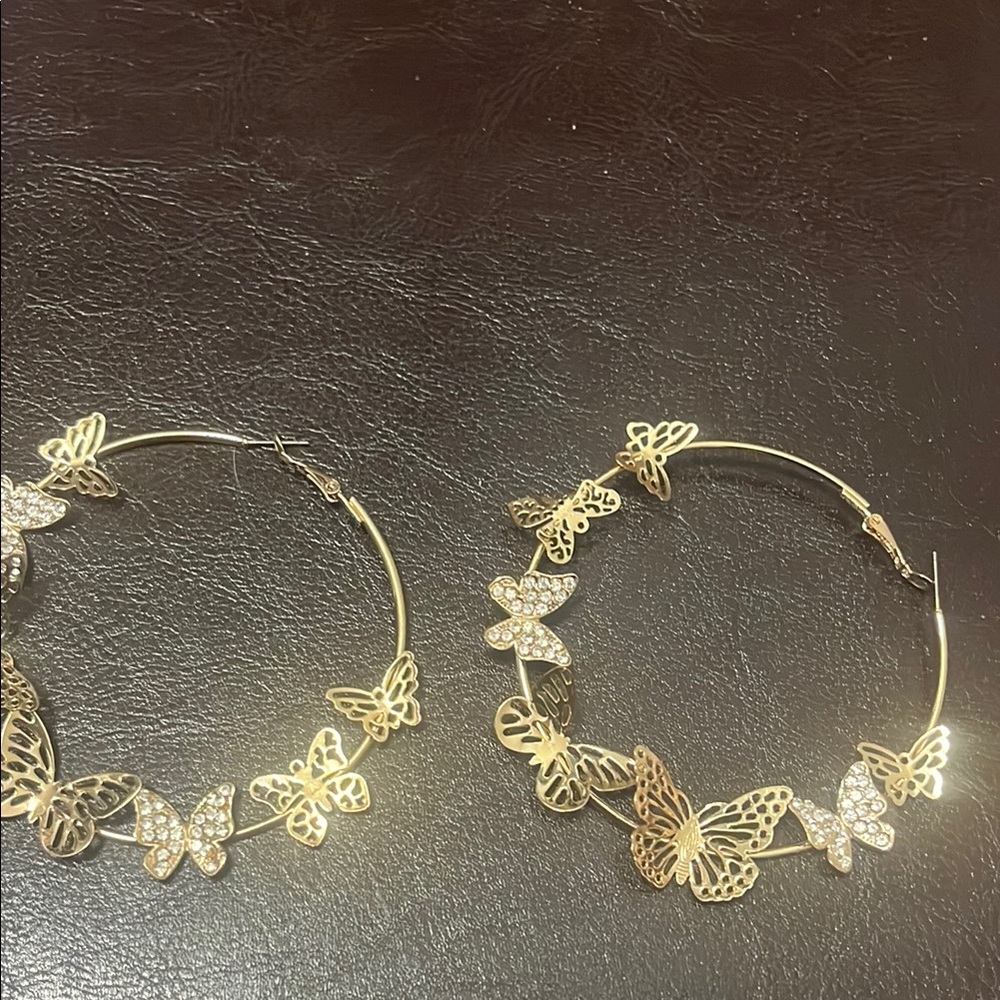Elegant Gold Butterfly Hoop Earrings